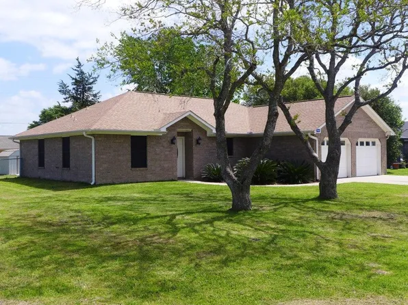 7210 Mikes St, Wallis, TX 77485