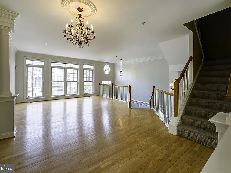 1156 Regal Oak Dr — Photo 16