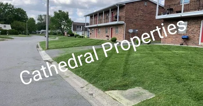 106 Lee Dr #3 — Photo 2