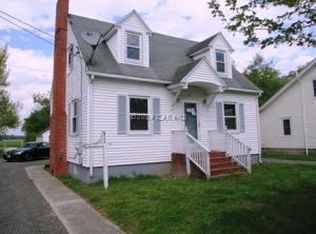 311 E Lillian St, Hebron, MD 21830