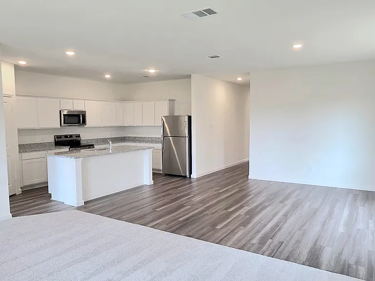 1238 Herring Dr — Photo 4