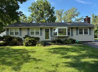 5940 Cernech Rd, Kansas City, KS 66104