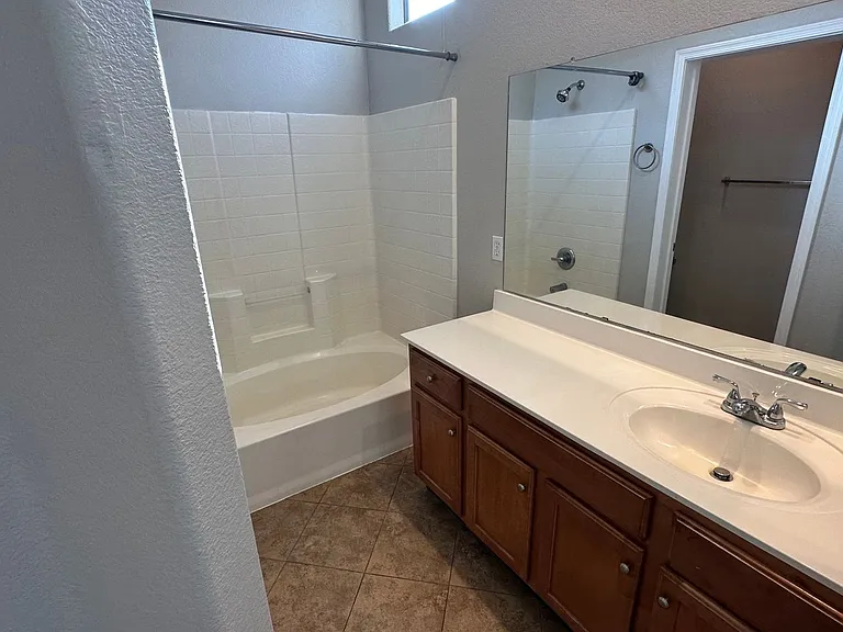 2727 N Price Rd #19 — Photo 22