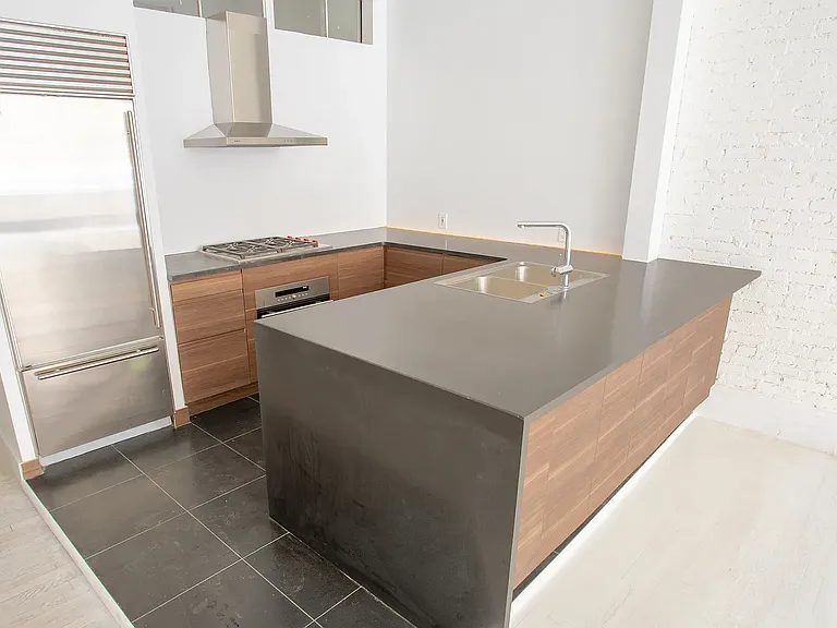 93 Grand St #3 — Photo 14