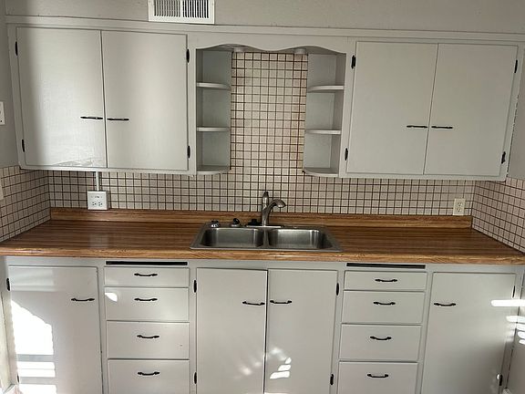 5th image of 600 S Western Ave #2B-1BA-768SQFT