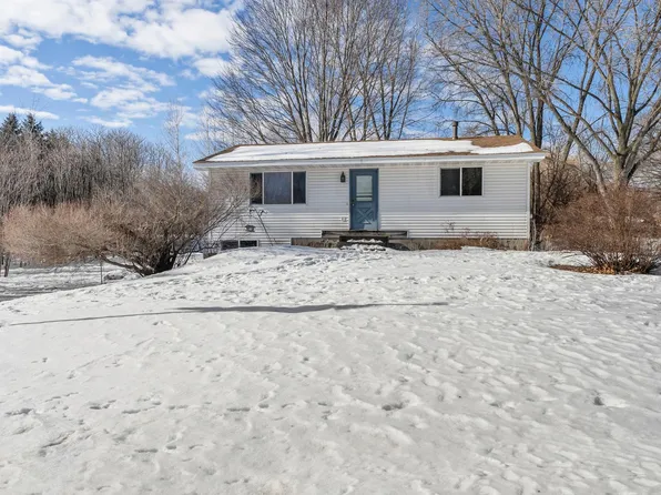 30140 Neal Ave, Lindstrom, MN 55045