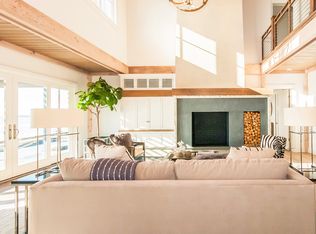 22 Shorehaven Rd, Norwalk, CT 06855