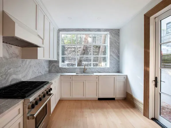 4 Hamilton Terrace image 2 of 8