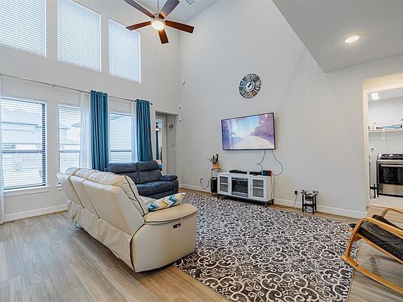 5th image of 9231 Dearborn Knoll Dr