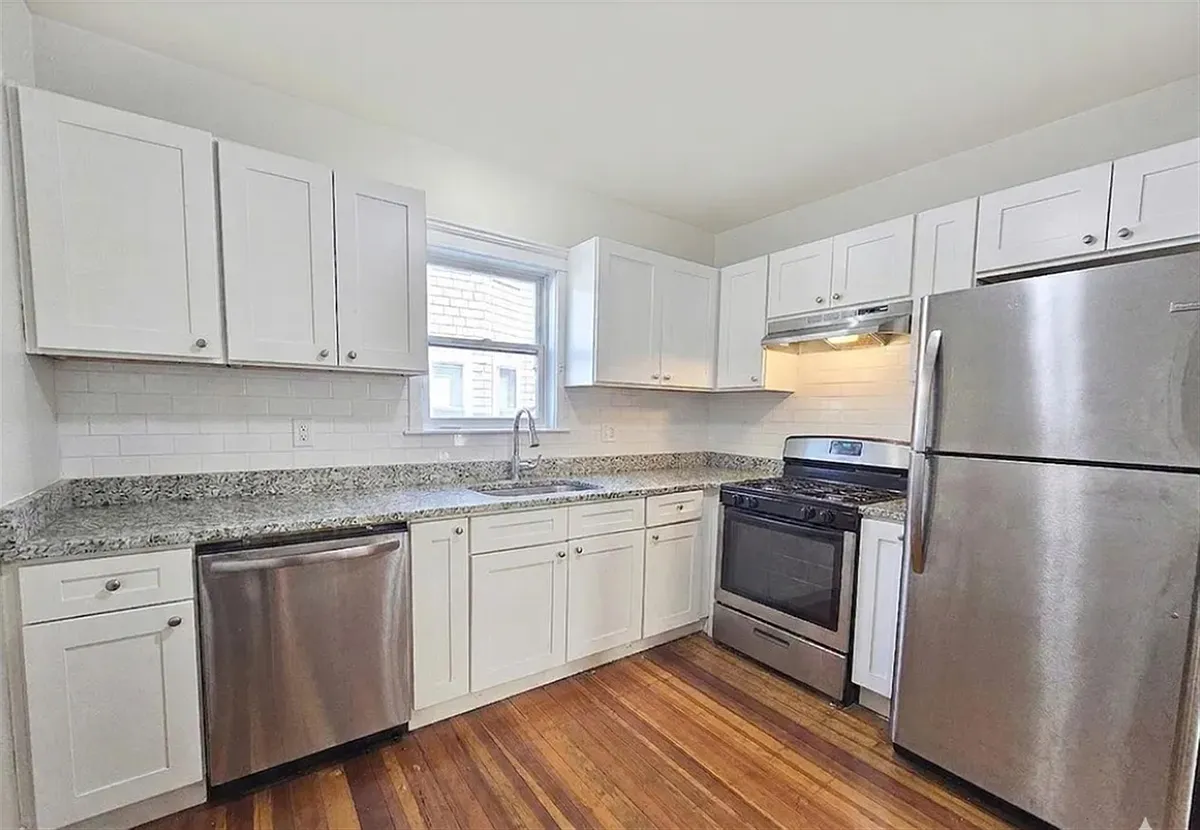 Building Photo - 91 Frederick Ave #2