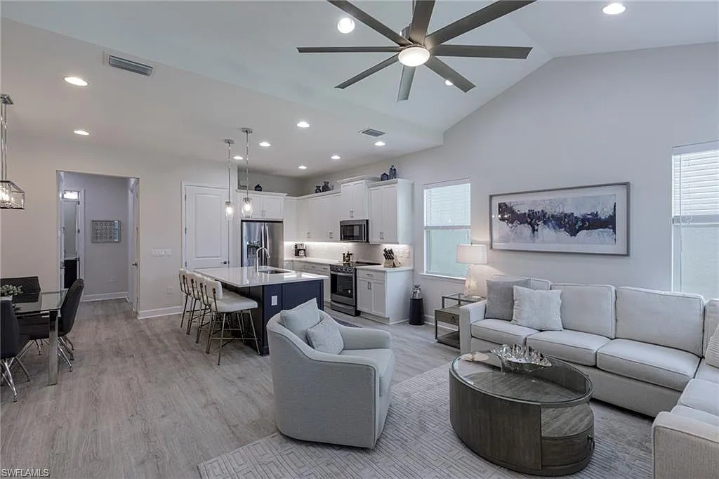 2 bed, 2.0 bath, 1205 sqft, $7,000 — Photo 1