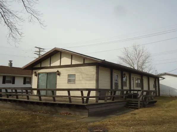 620 S Hooper St, Caro, MI 48723