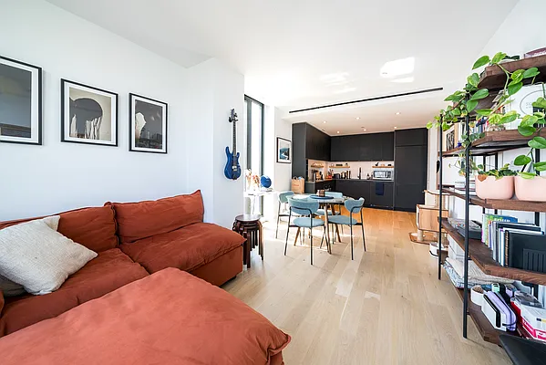 Rented by EXR | media 2