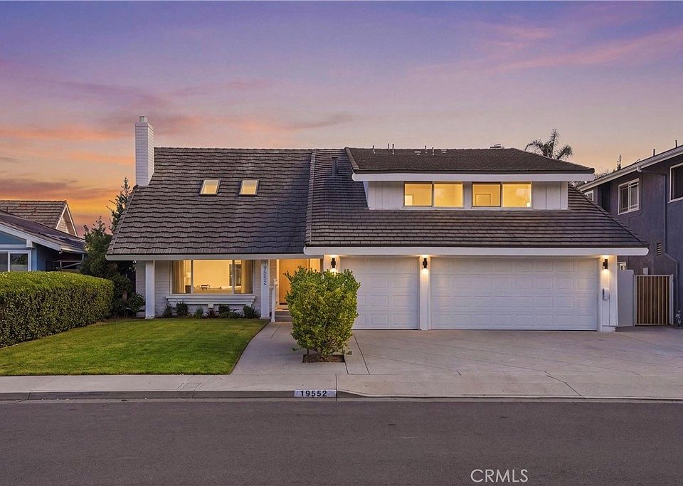 1st image of 19552 Helena Cir