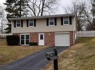 703 Chantilly Ct, Ballwin, MO