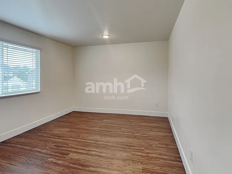 9472 W Chino St — Photo 16
