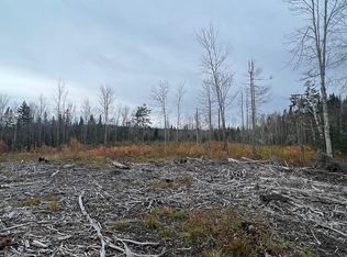 Momenee Ln, Pittsburg, NH 03592