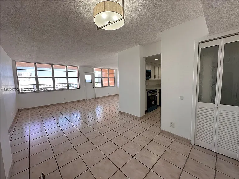 2025 NE 164th St #1008 — Photo 7
