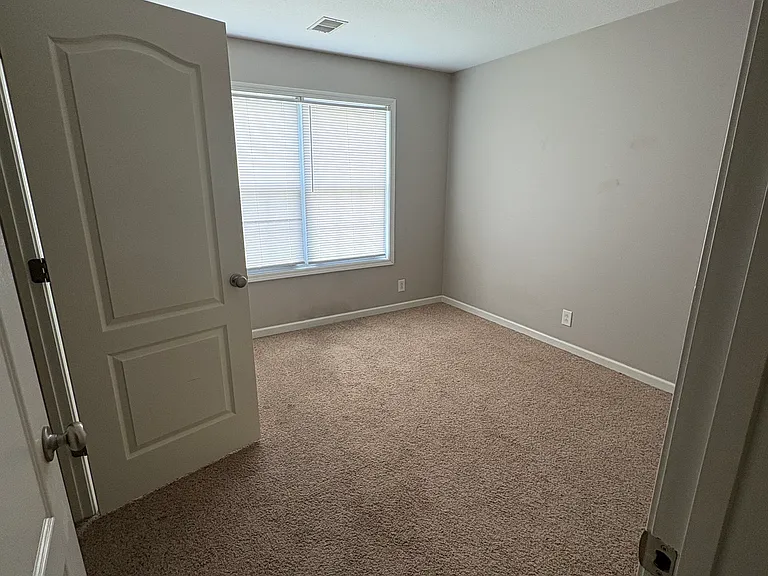 367 Andrew Dr — Photo 37