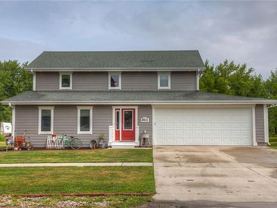 311 3rd St NE, Mitchellville, IA, 50169