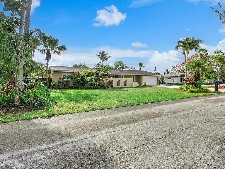 13241 SW 99th Ct — Photo 2