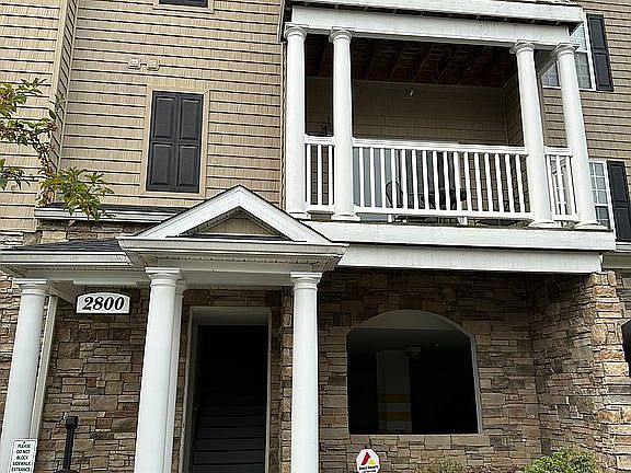 2nd image of 2815 Suncrest Village Cir
