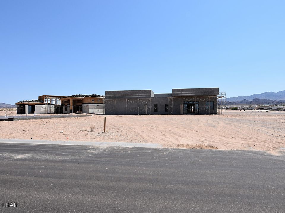 1st image of 1623 E Laurel Dr Lot 118