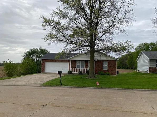 346 Briarwood Dr, Waterloo, IL 62298