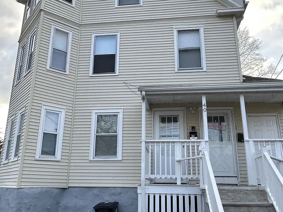 40 Hurd St #2