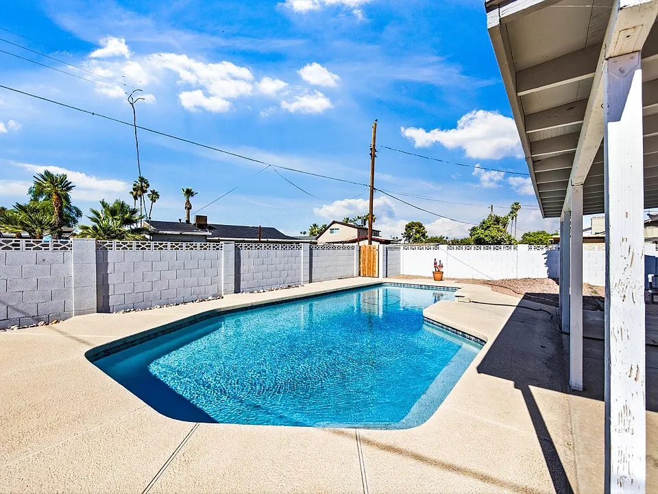 124 E Minton Dr