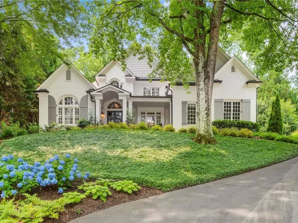 885 Carlton Rdg NE, Atlanta, GA 30342
