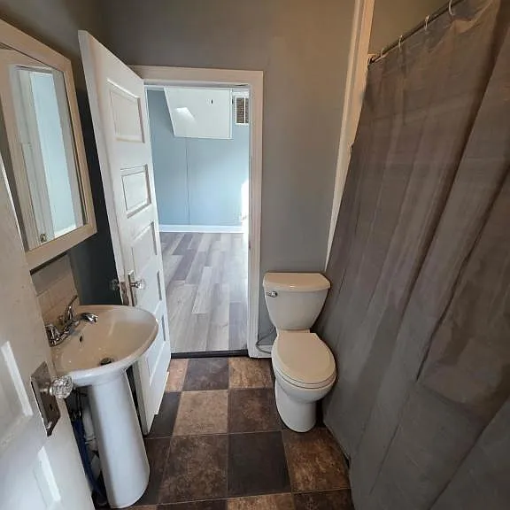 1312 E Taylor St — Photo 4
