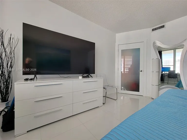 3505 S Ocean Dr #1011 — Photo 17