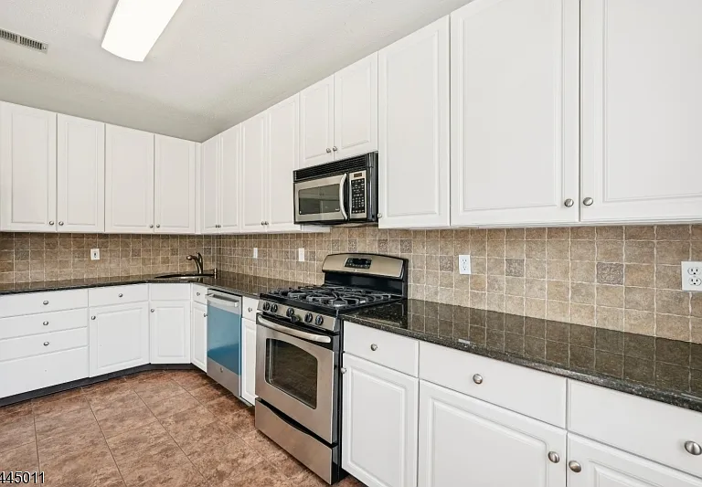 43 Hancock Dr — Photo 10