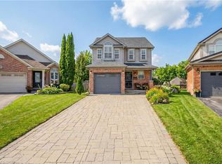 919 Veronica Ct, Kitchener, ON N2A 4G4
