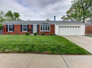 1390 N New Florissant Rd, Florissant, MO 63033