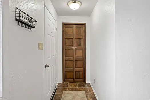 3 bed, 2000 sqft, $1,850 — Photo 2