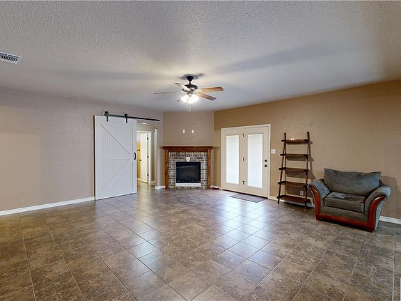 5th image of 6803 Catherine Dr
