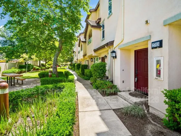 2703 Apricot Ct, Chula Vista, CA