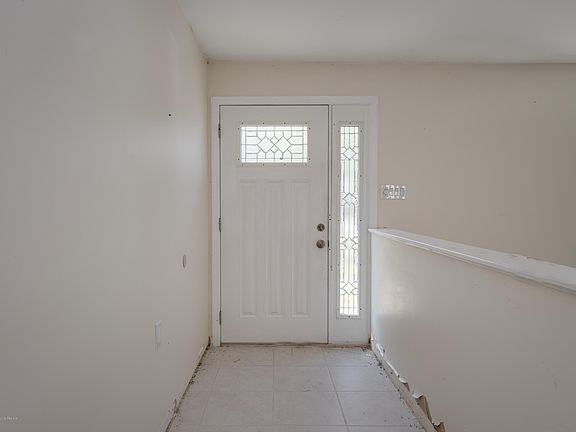 5th image of 743 E Long Branch Ave