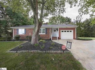 202 Farrar Ln, Greer, SC 29650