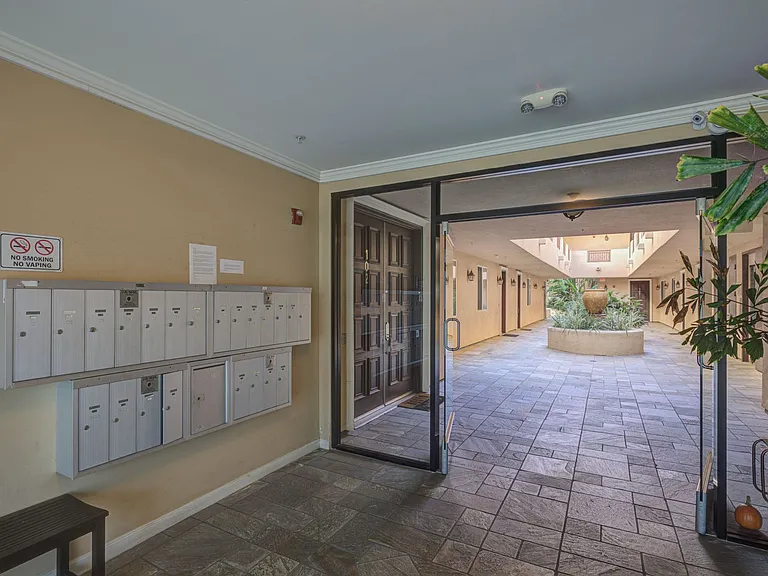 1444 S Point View St #204 — Photo 32