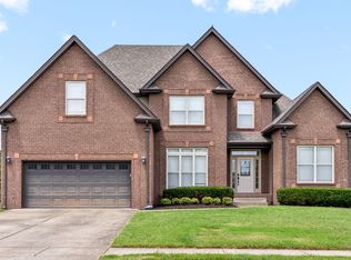 1084 Willow Cir, Clarksville, TN 37043