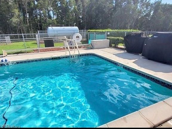 3rd image of 810 Chelsee Way