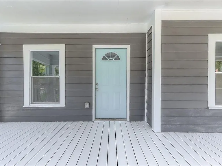 679 Jones Ave NW — Photo 4