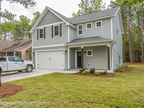 736 Gold Finch Way, Vass, NC 28394