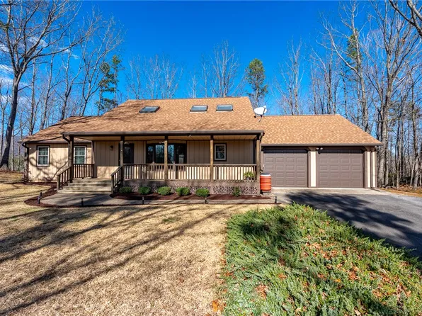 139 Rockcrest Ridge Rd, Cleveland, SC 29635