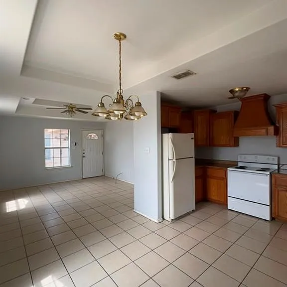 1107 S Palm Dr #4 — Photo 5