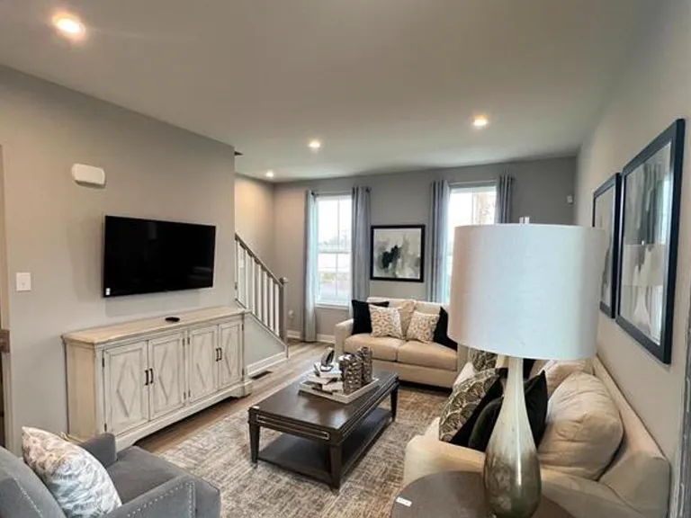 5 Sidney Ln — Photo 4