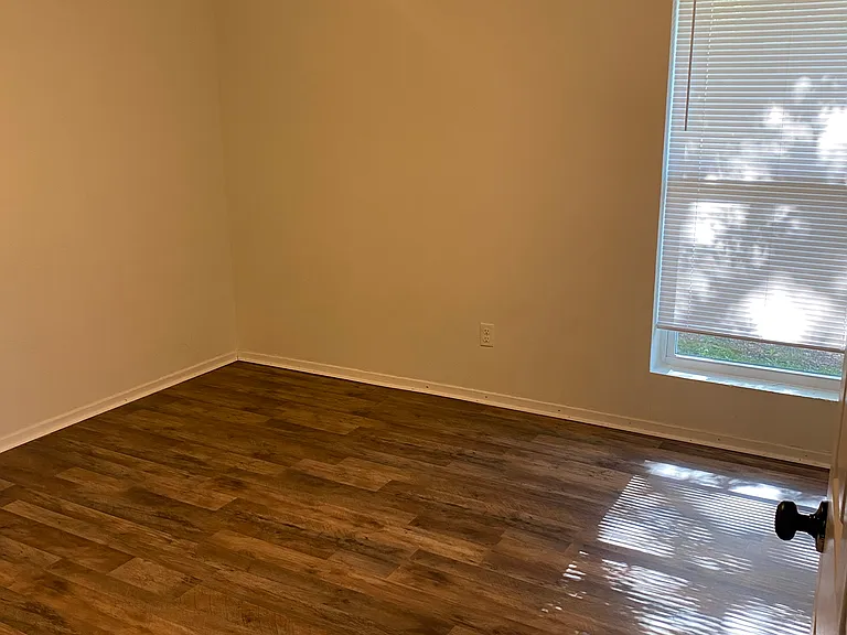 700 E Austin St #B — Photo 5